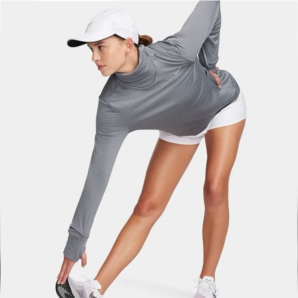 Nike Therma-FIT Running Turtleneck Pullover Gray Thumbhole Top Women’s Size XS